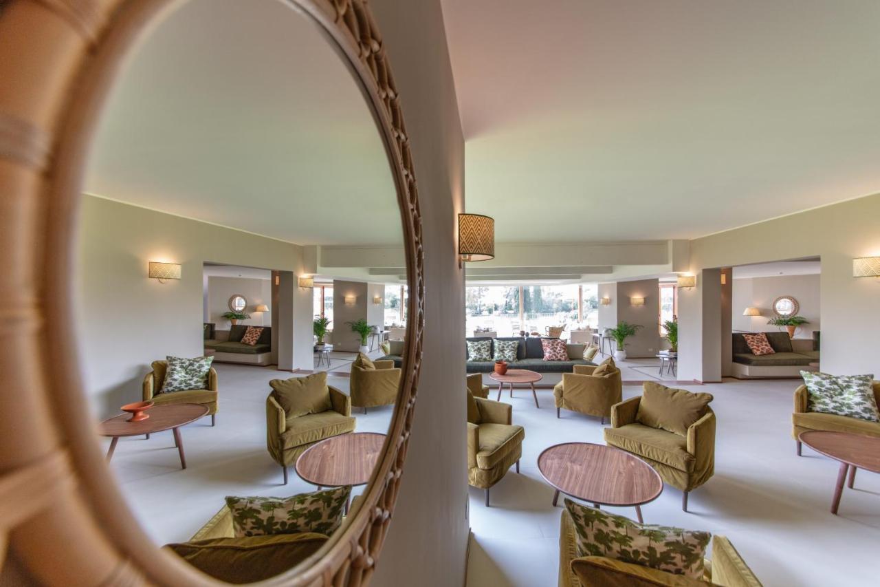 Is Molas Resort بولا المظهر الخارجي الصورة