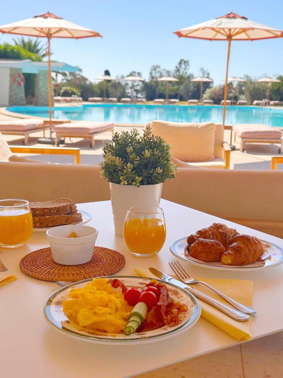 Is Molas Resort بولا المظهر الخارجي الصورة